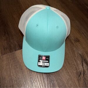 Brand new! Richardson Men’s Turquoise SnapBack Trucker Hat